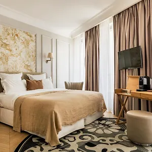 **** Hotel Maison Pigalle France